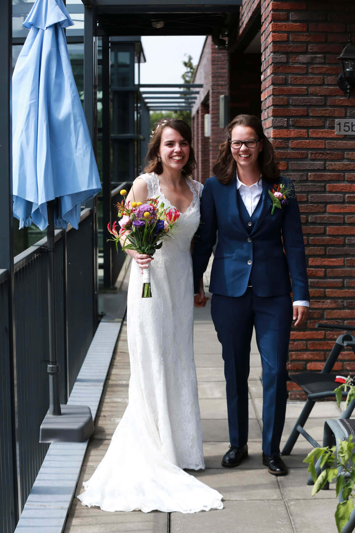 vuilnis gemeenschap haspel Feestelijk broekpak trouwen met gilet en blouse op maat - Vrouwen en Trouwen